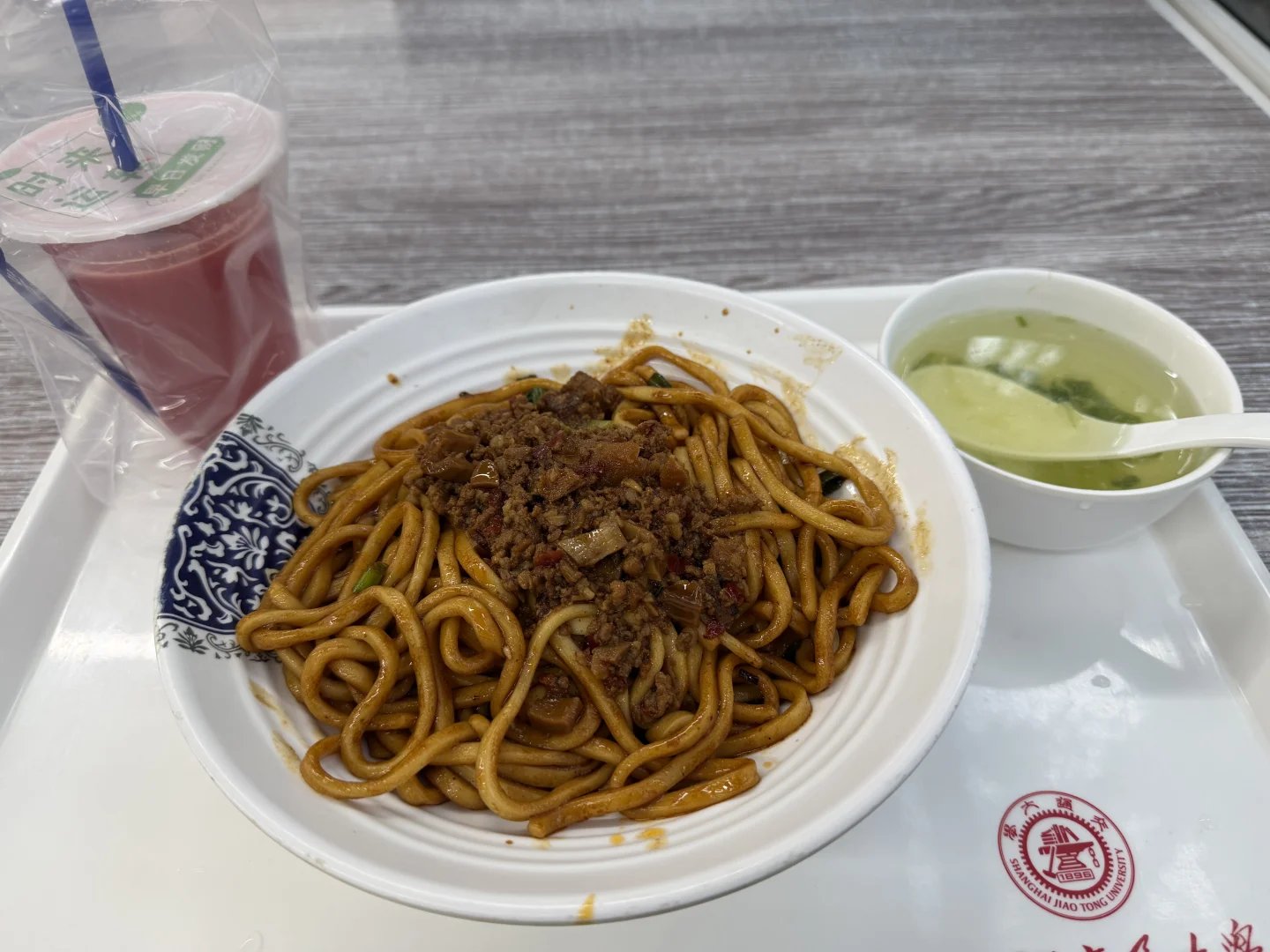 炸酱面的来源实拍